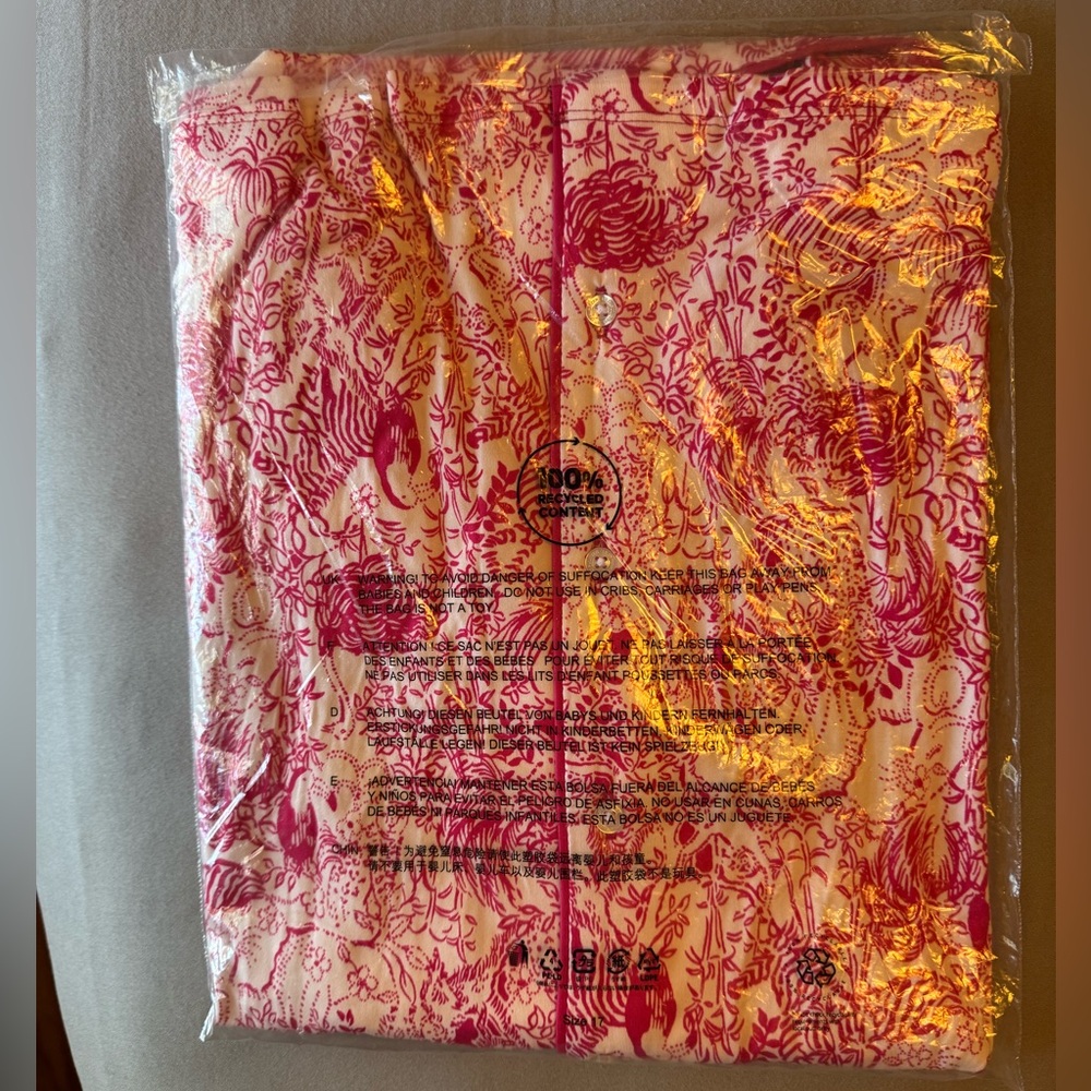 NWT ❤️NEW 2025 PATTERN!❤️
LILLY PULITZER PJ Knit Button Up Top Raspberry Rouge L - Picture 9 of 13